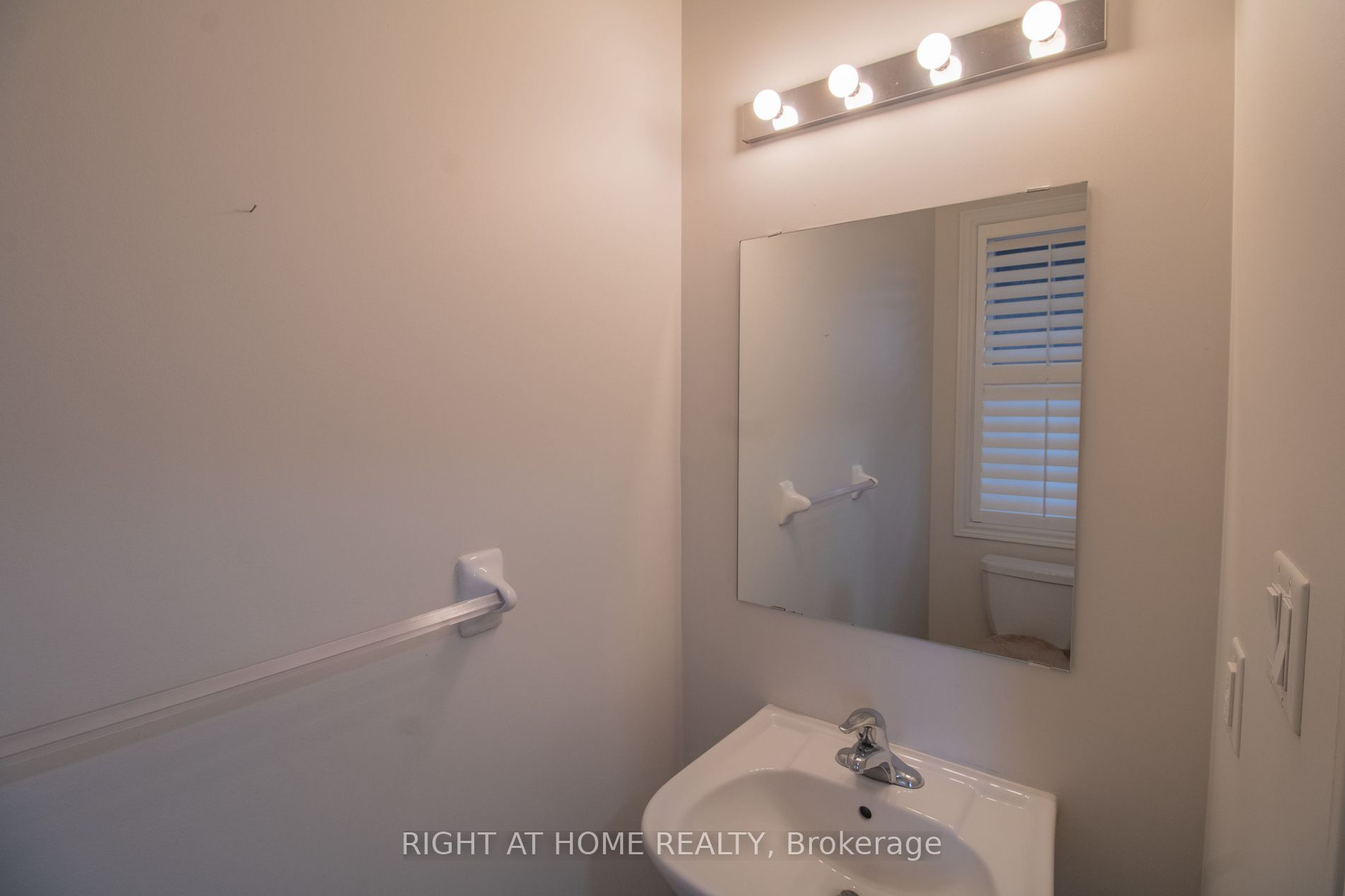29 Keith-Wright Cres