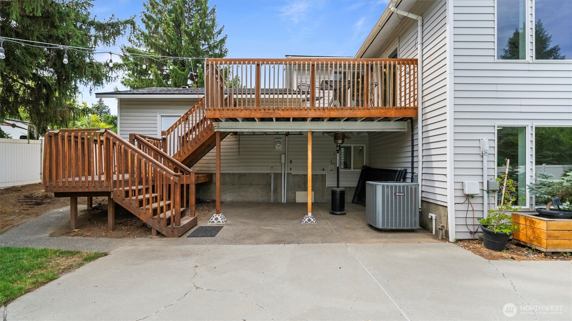 164 Hills West Way