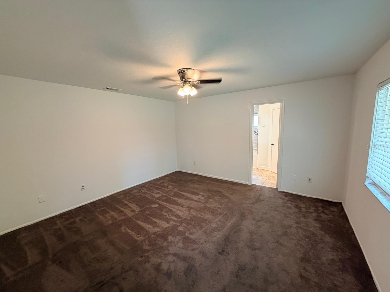 1083 Beckstrom Dr