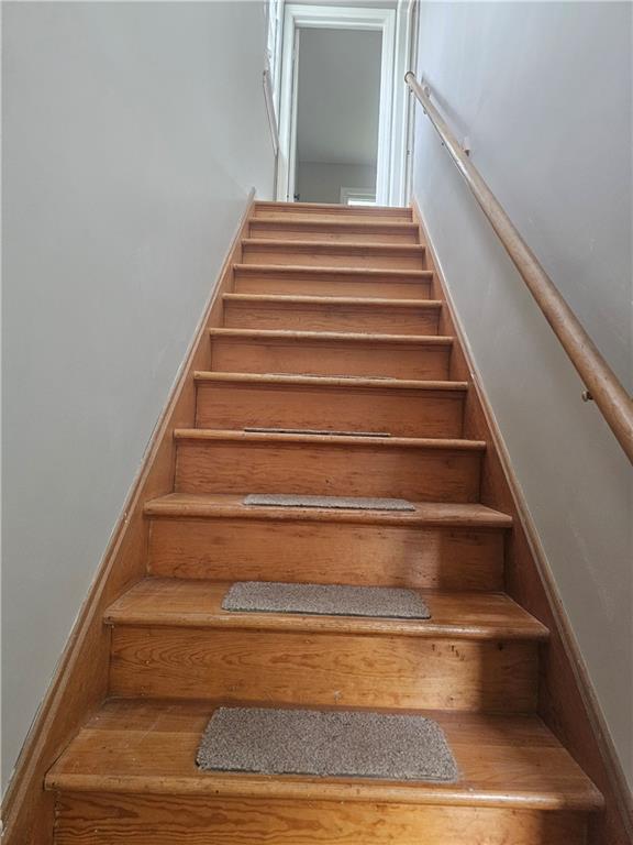 800 - 802 E 75th Terrace