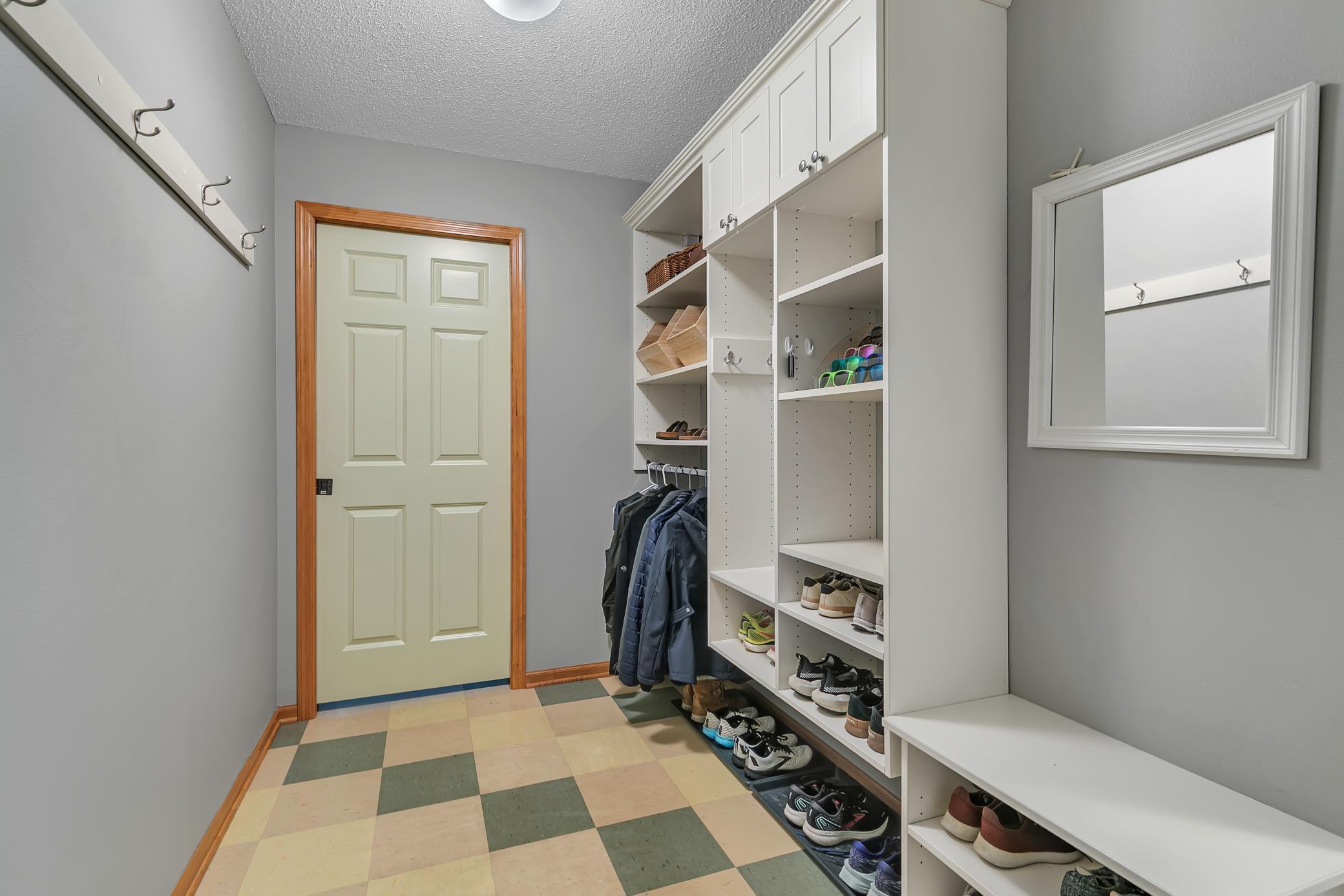 3615 Southridge Court