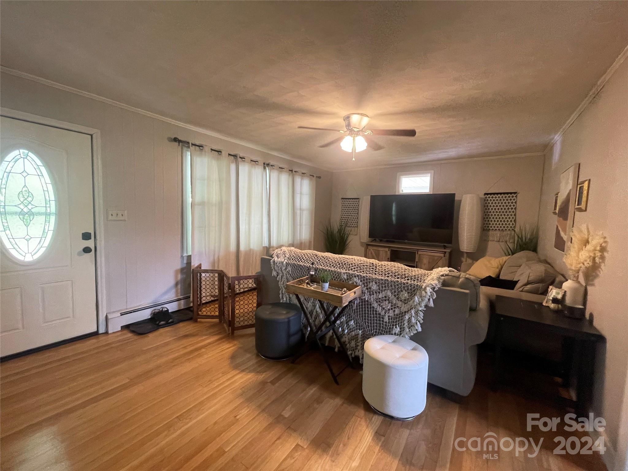 2579 Andrews Circle
