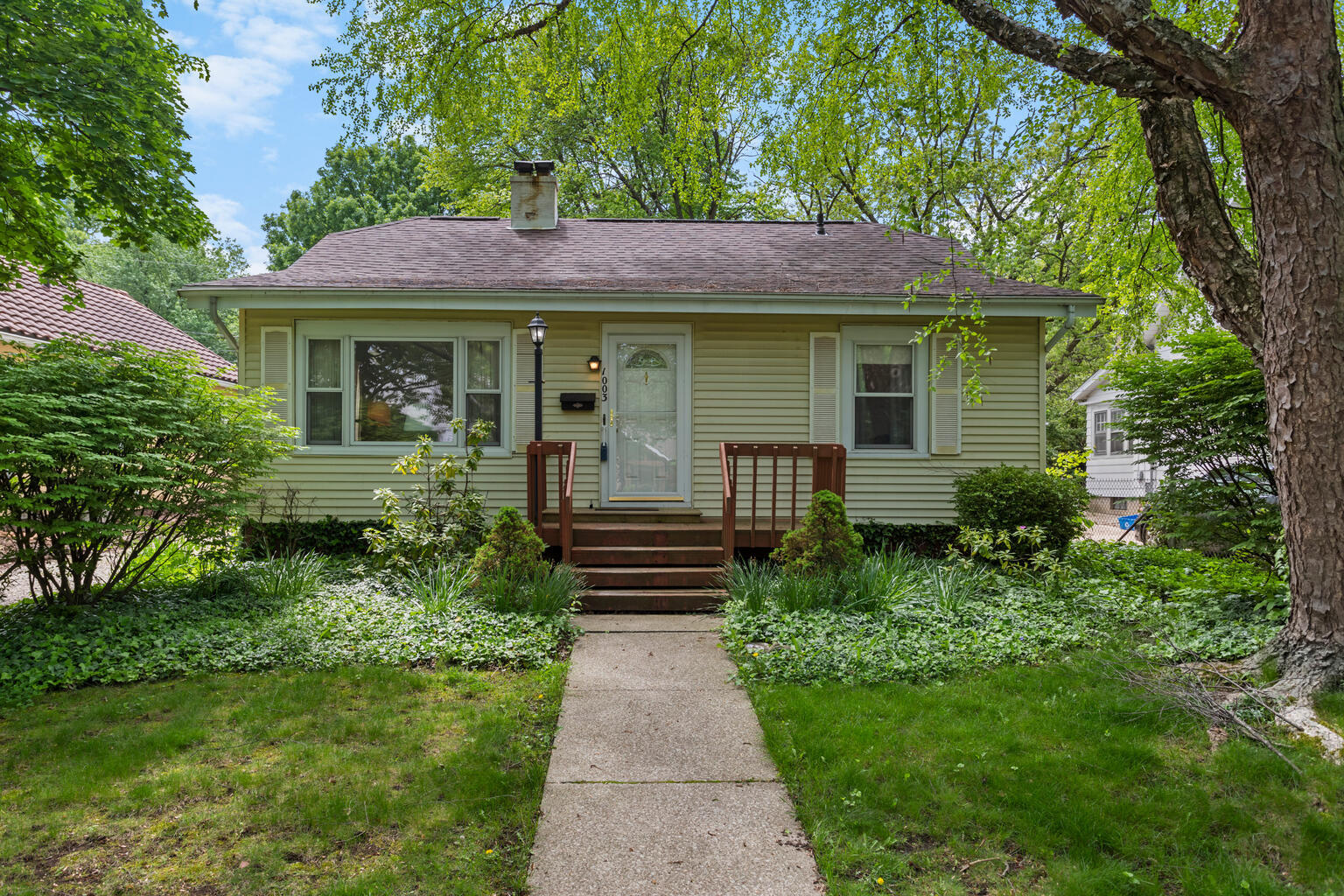 1003 W William Street