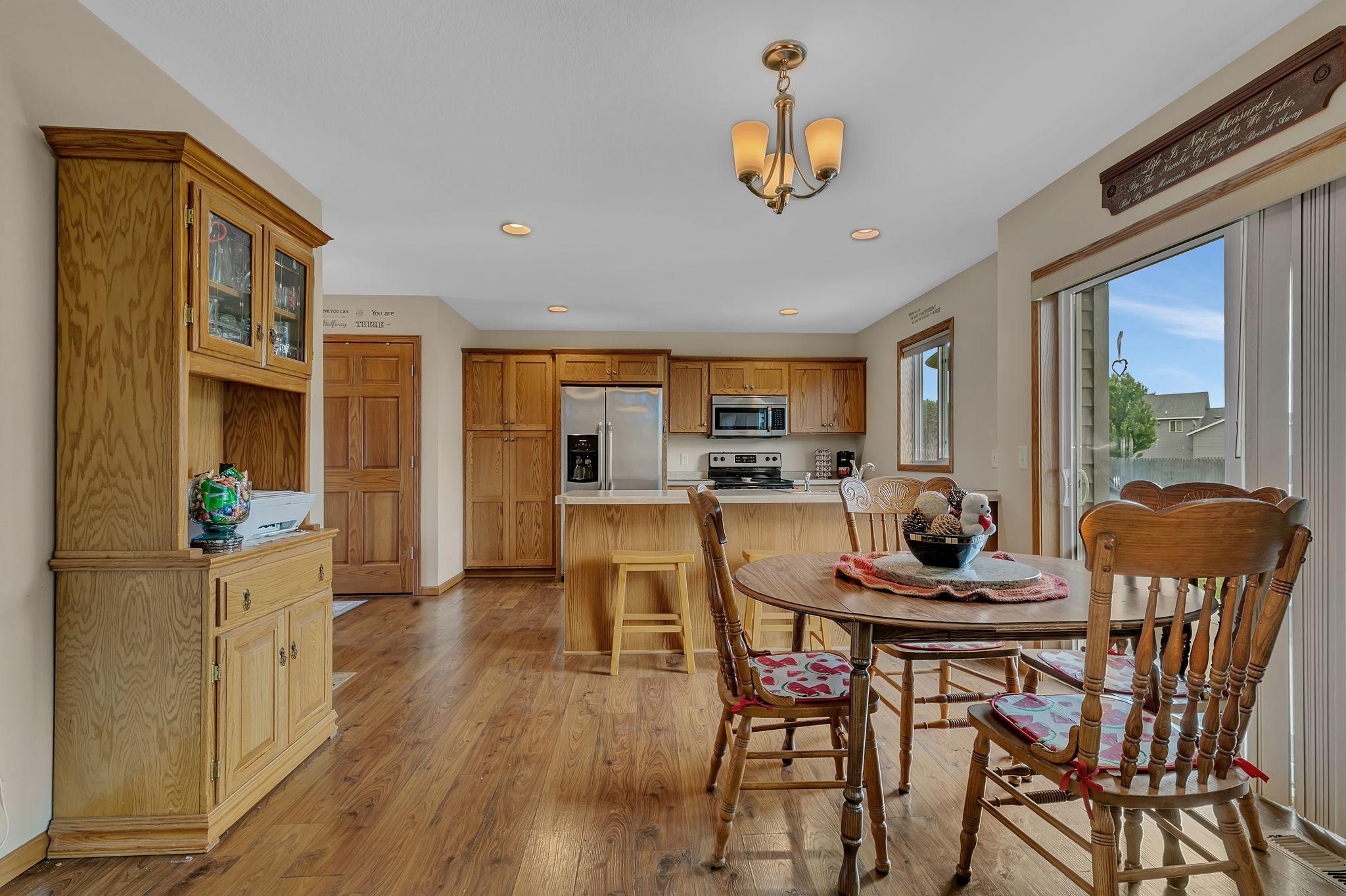 421 4th Avenue SE