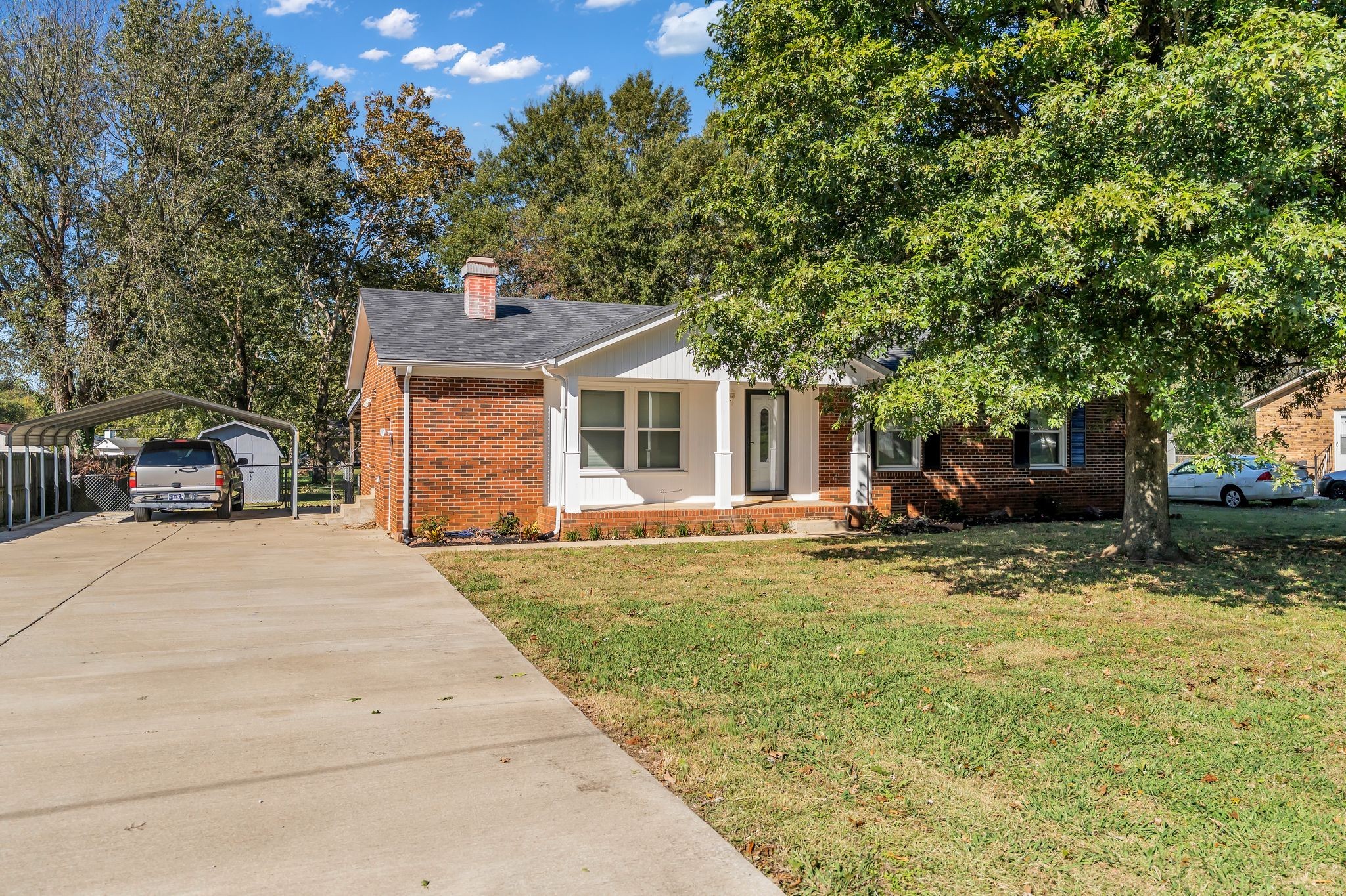 3811 Acorn Ave — sold
