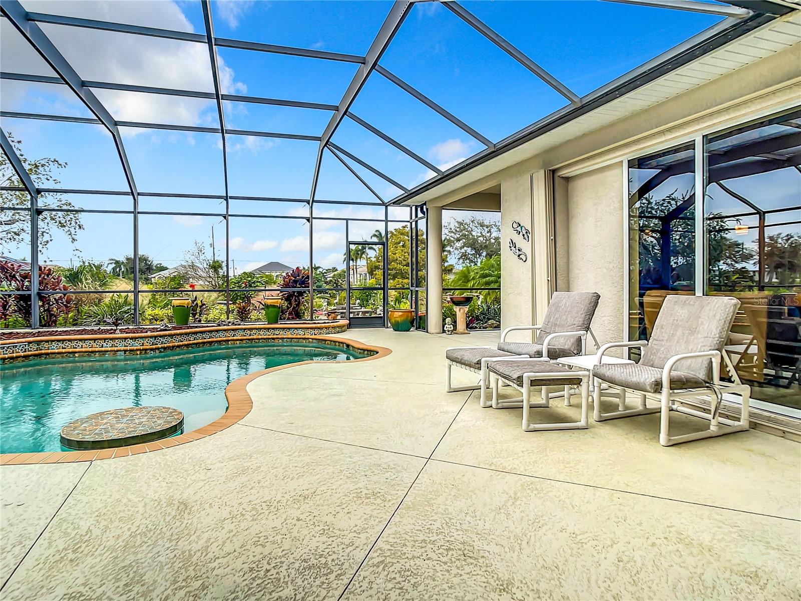 938 Boundary Boulevard