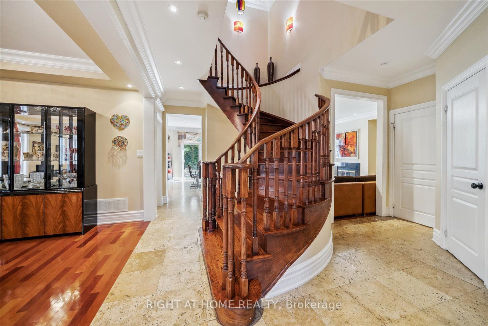 77 Auburndale Dr