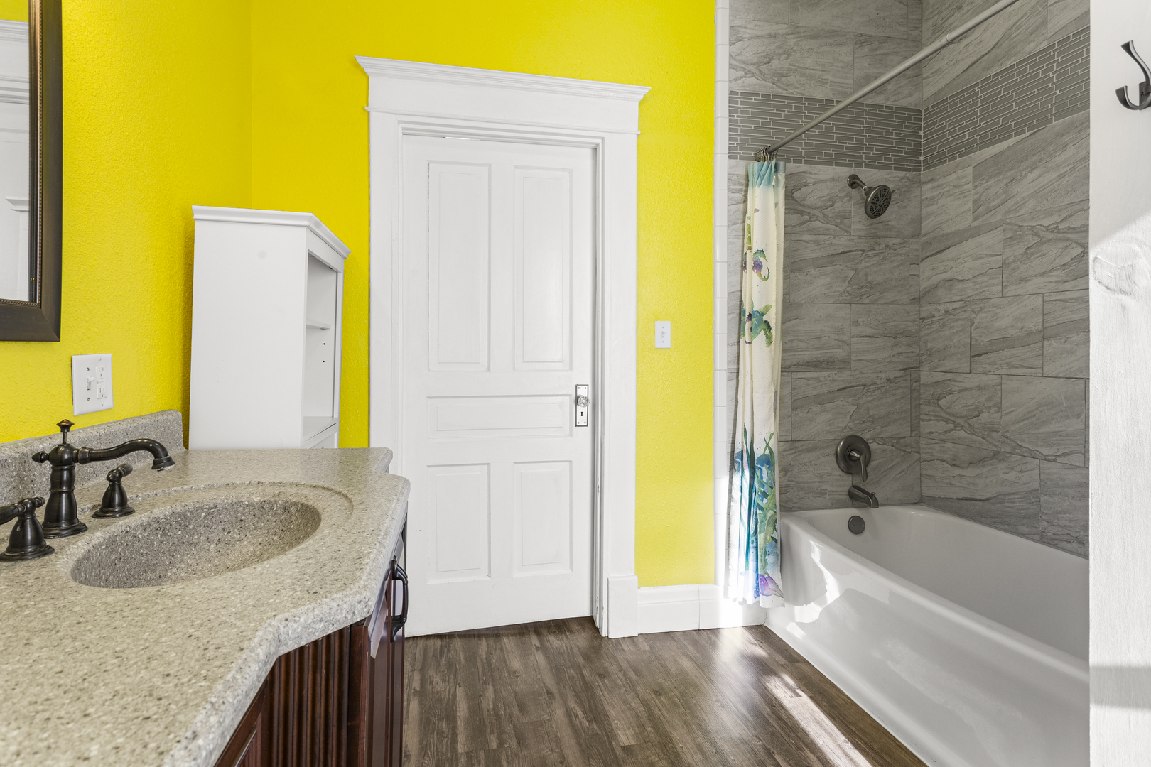 206 N Buchanan Street