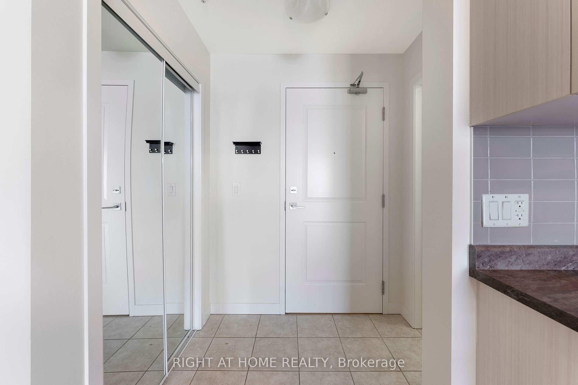 2486 Old Bronte Rd 418
