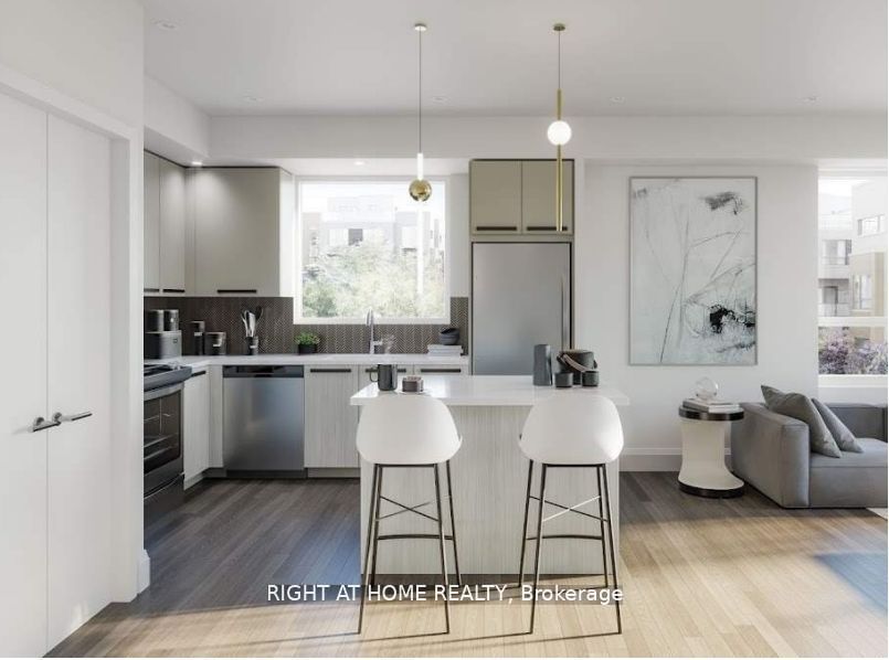 18 Lytham Green Circ 11