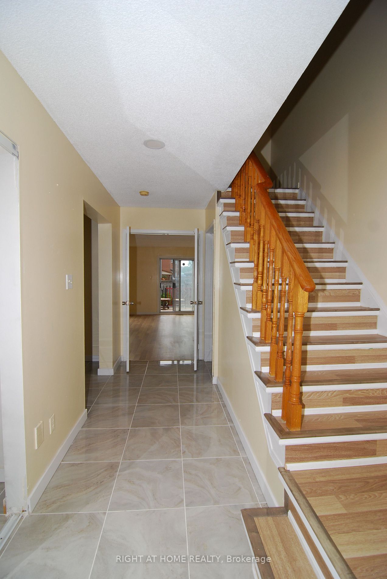158 Toba Cres