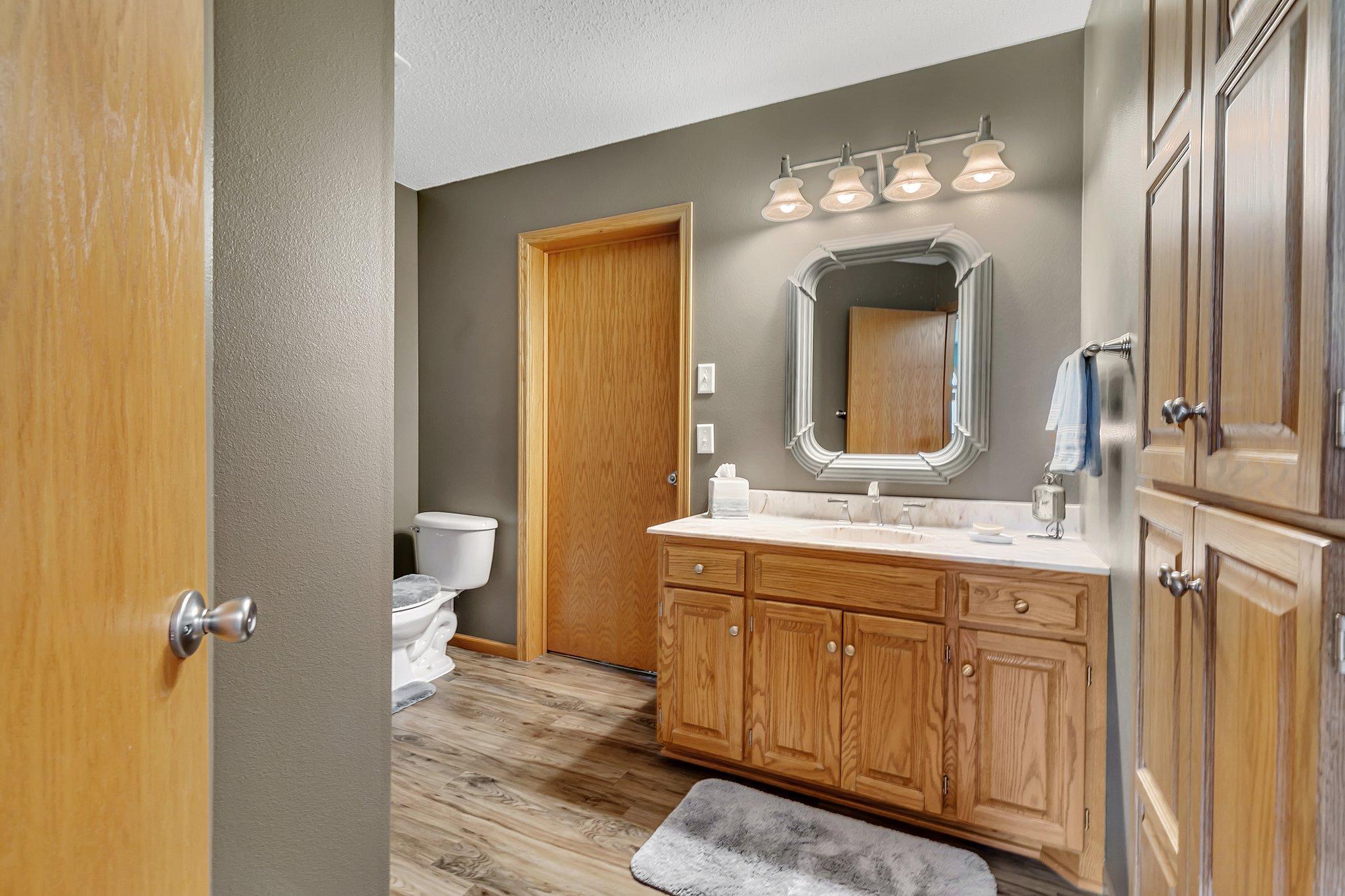 223 Glenview Loop