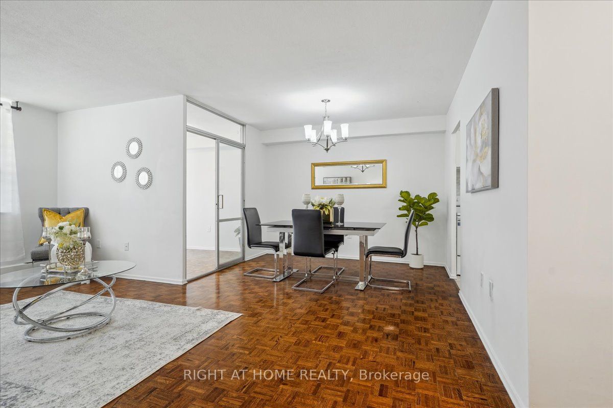 15 La Rose Ave 115