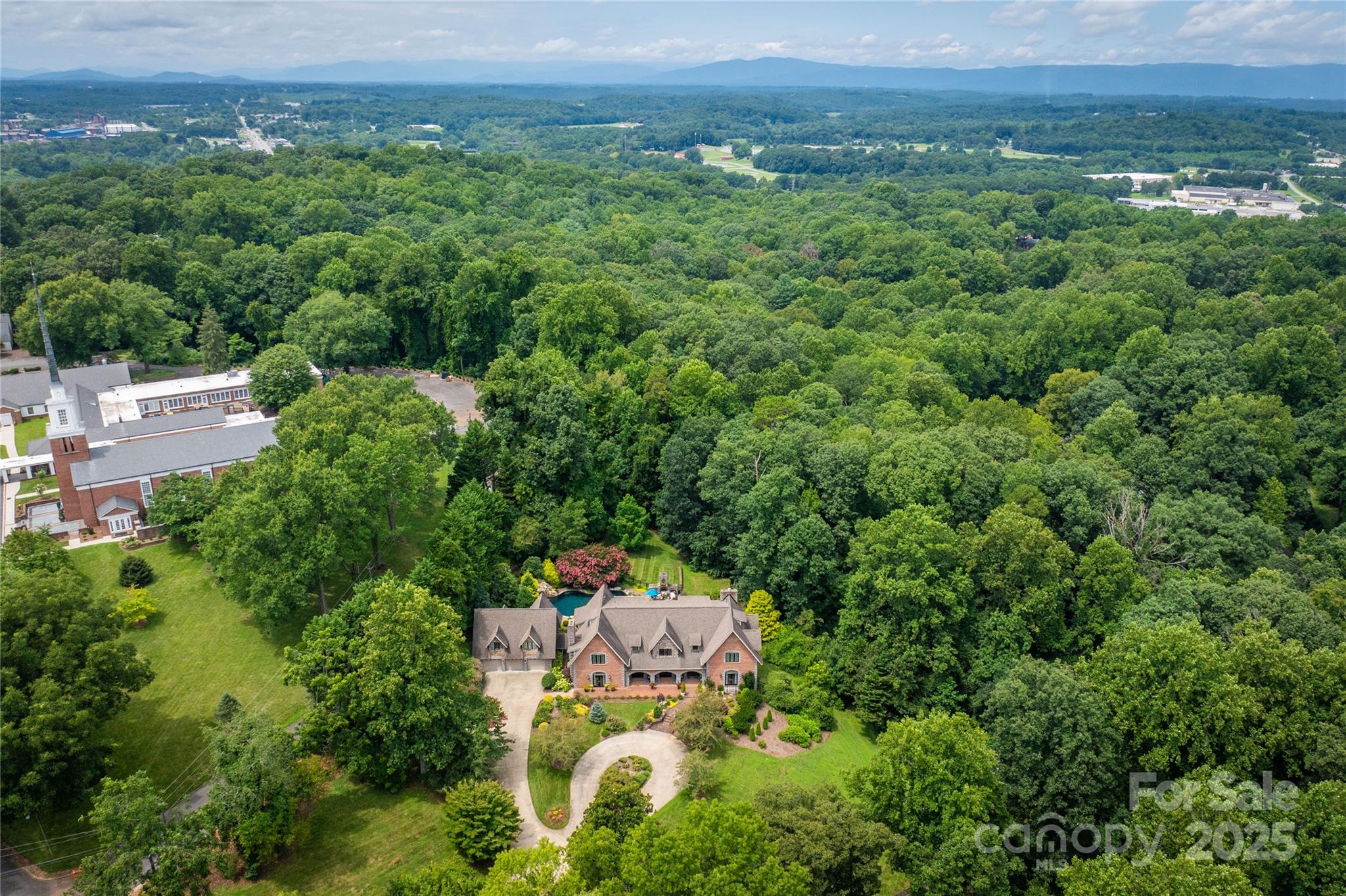101 Woodland Drive