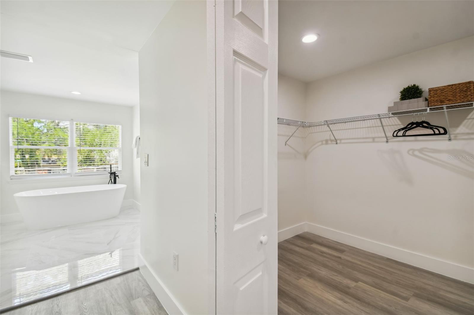 4910 W San Miguel Street