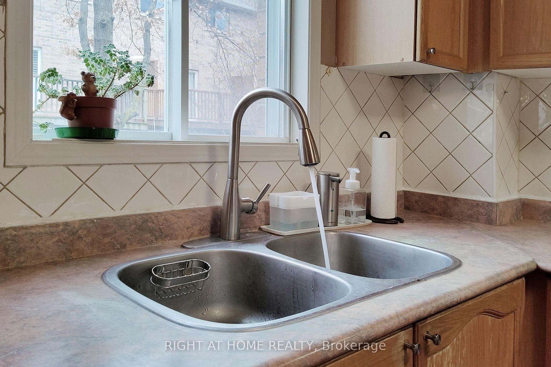 2370 W Britannia Rd 7