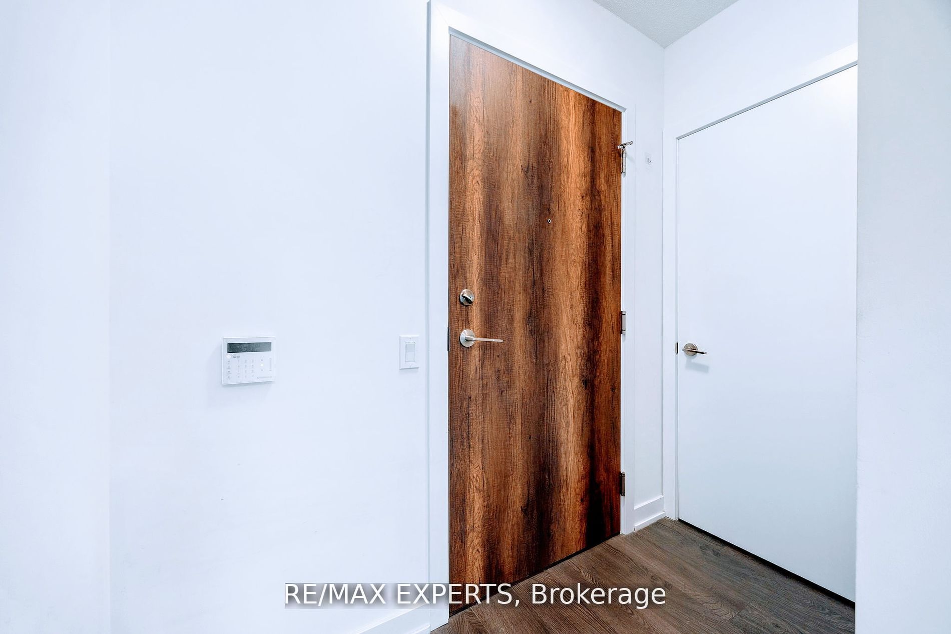 251 S Manitoba St 1007