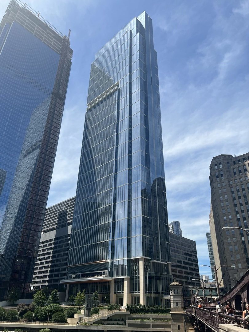 Available Sep 20th!   11 month lease available (Sublet) in prime River North location of Wolf Point Plaza along the River Walk. 827 sq ft located on the 19th floor with incredible north facing city skyline views with fantastic natural light. Boasting floor to ceiling windows, hardwood flooring throughout, modern European style kitchen, stainless steel appliances, quartz countertops, kitchen pantry, great size bedroom with large closet, spacious bathroom, and in-unit washer/dryer. The building offers Luxurious amenities including, commercial size gym, sauna, indoor/outdoor resort style pool, golf simulator, pool table, game room, dog run/spa, business and media room, party room, co-working lounge, 24/7 door staff, package service, dry cleaning, and large conference room. Building is located right on the River which gives access to its own private river walk. Steps away from multiple CTA stops, bus stops, DIVVY bikes, the best of Chicago's bars and restaurants.  Utility package billed separately and includes, water, gas, trash, recycle, WIFI. Electric (Comed) is additional. PET friendly, and garage parking available for additional.