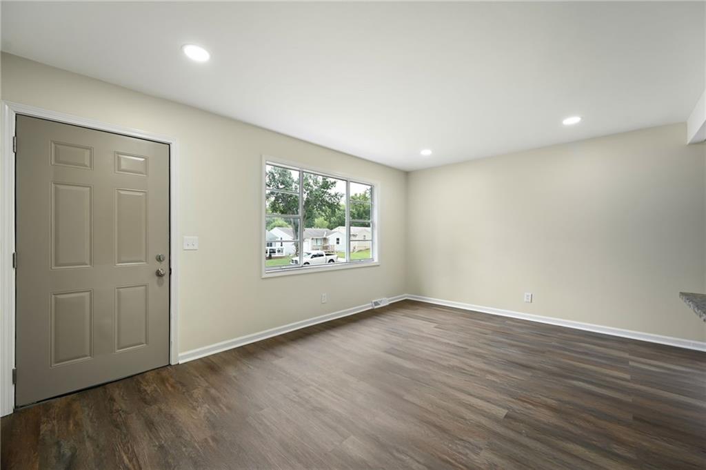 8032 Ne San Rafael Drive