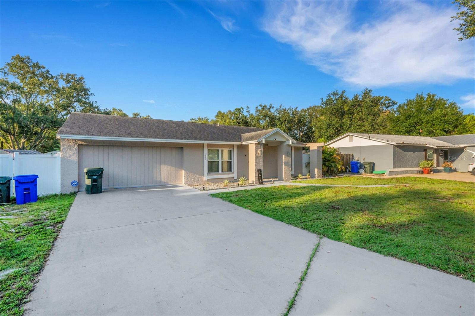 1606 Crystalview Trail