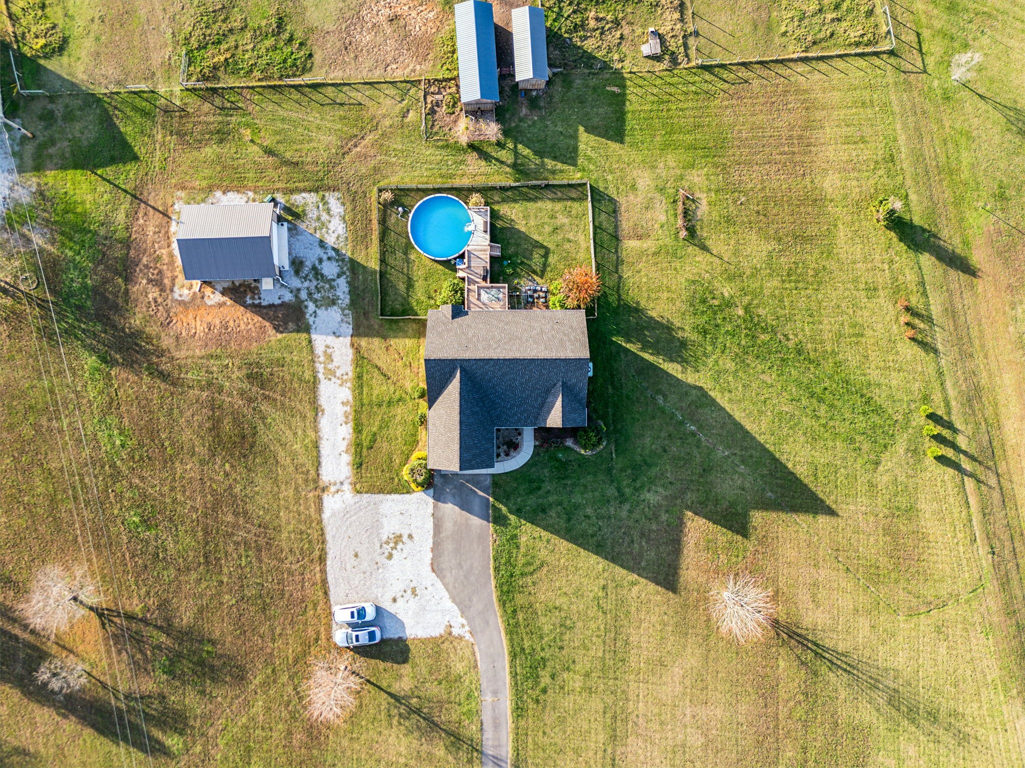5881 Highway 31 W