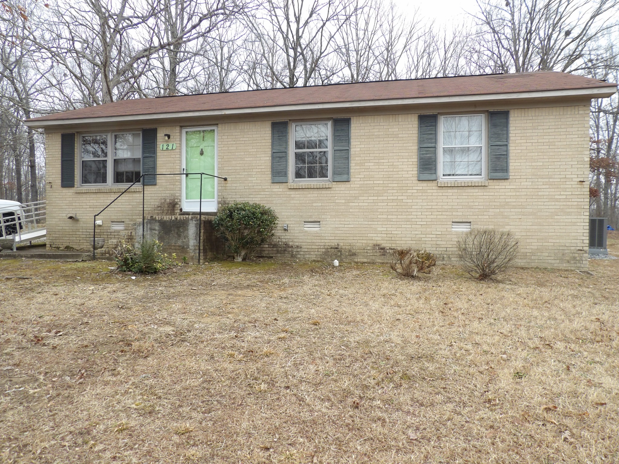 121 Eze Ave