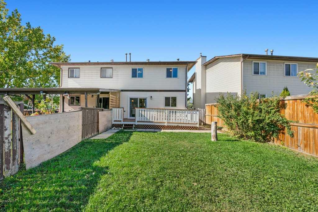 3 Falsby Place NE