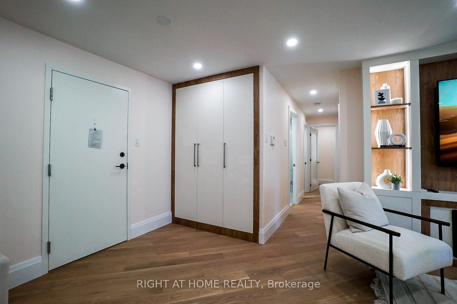 18 Lower Village Gate 107