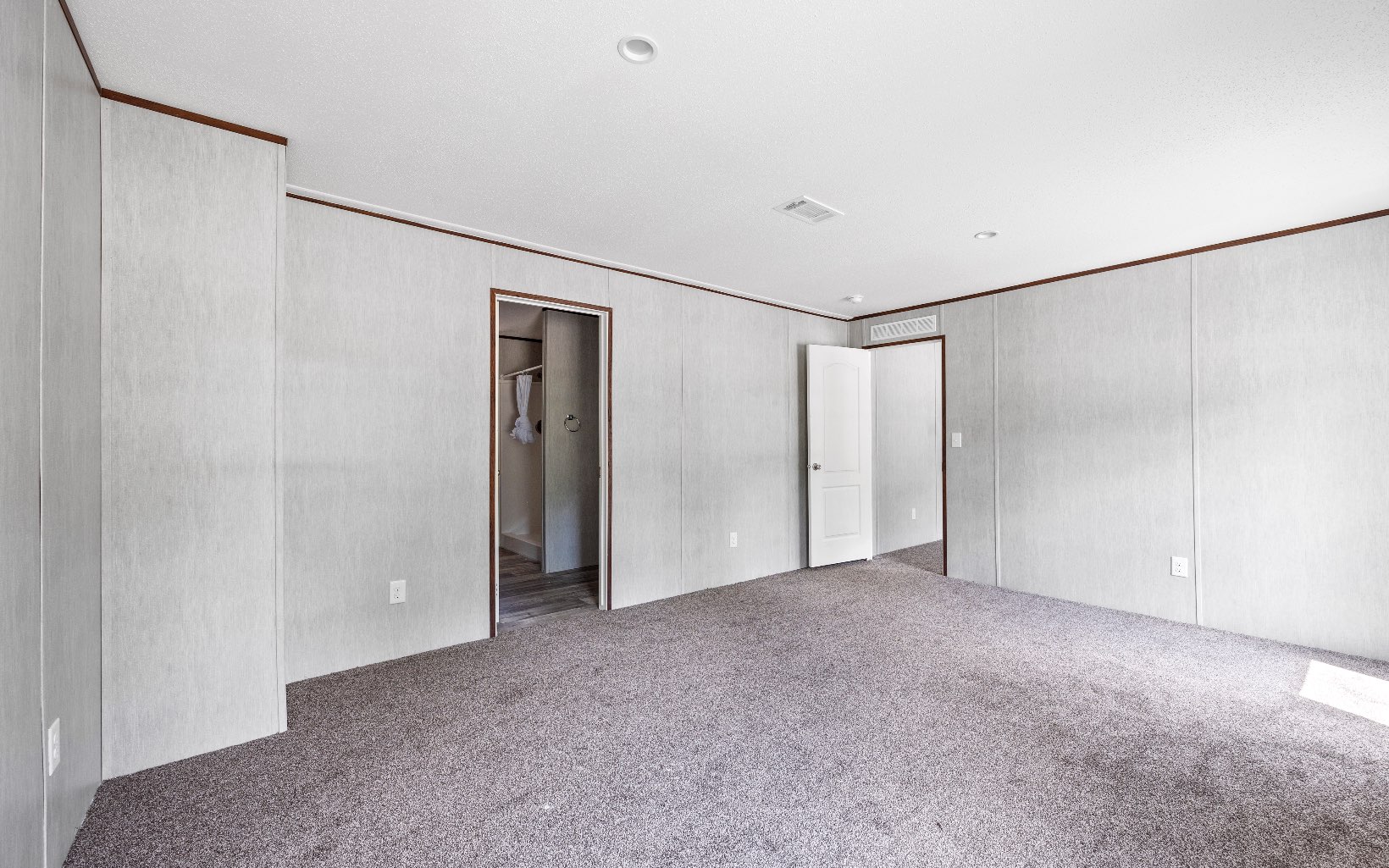 310 NE Weeping Willow Ln