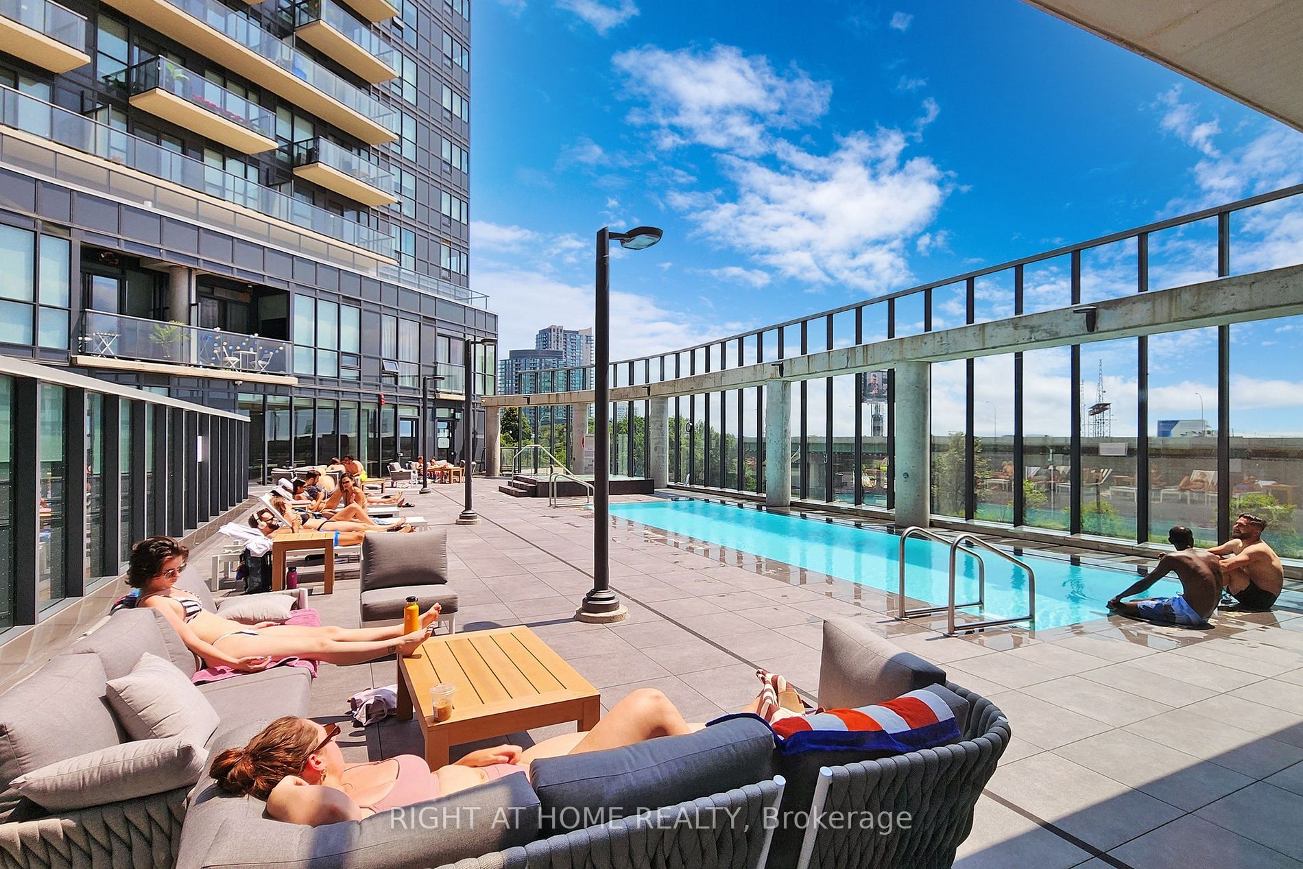 51 East Liberty St 1304