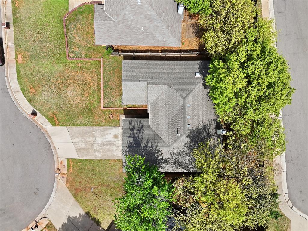908 Willis Way