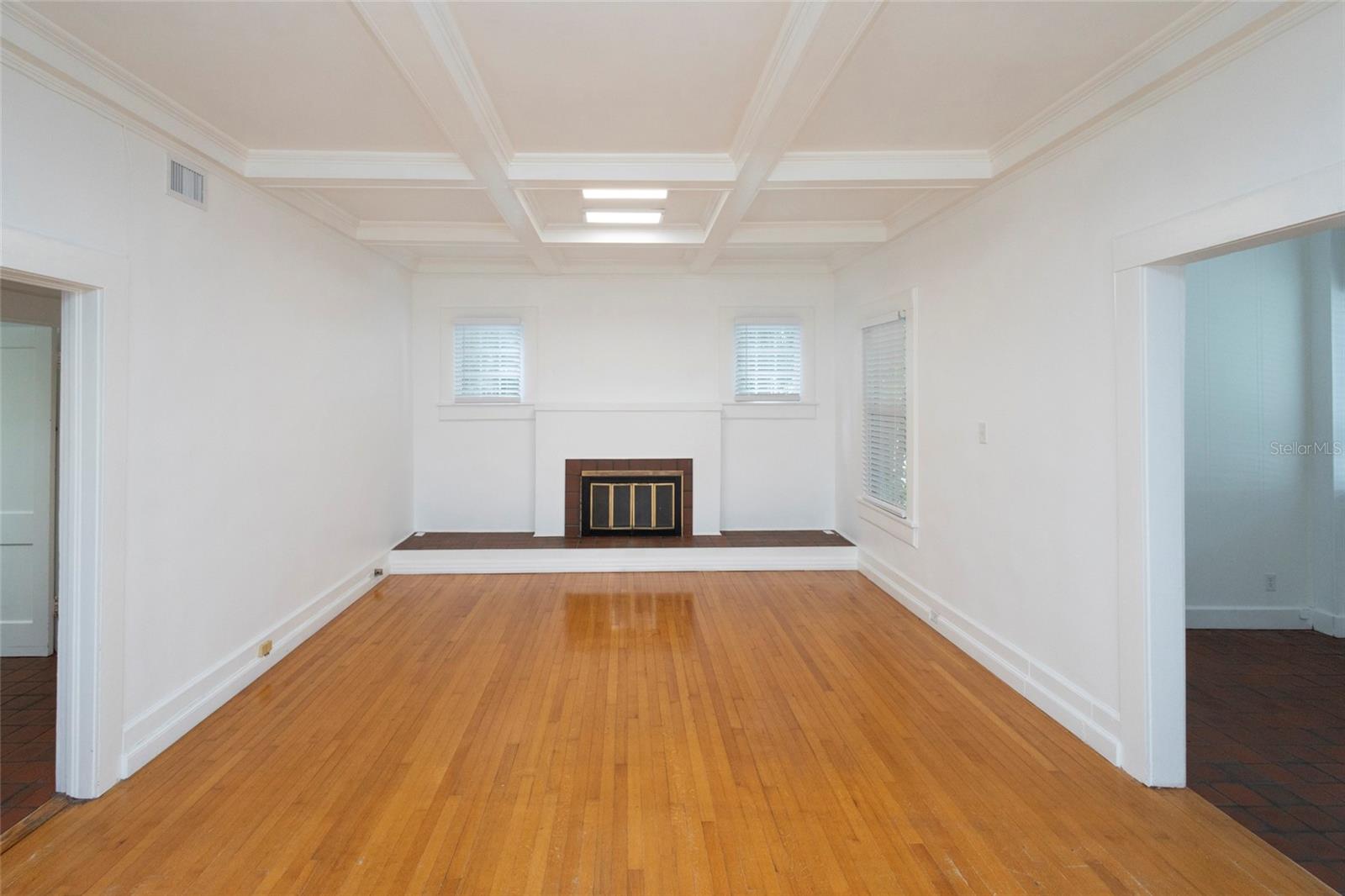 3012 W Sitios Street