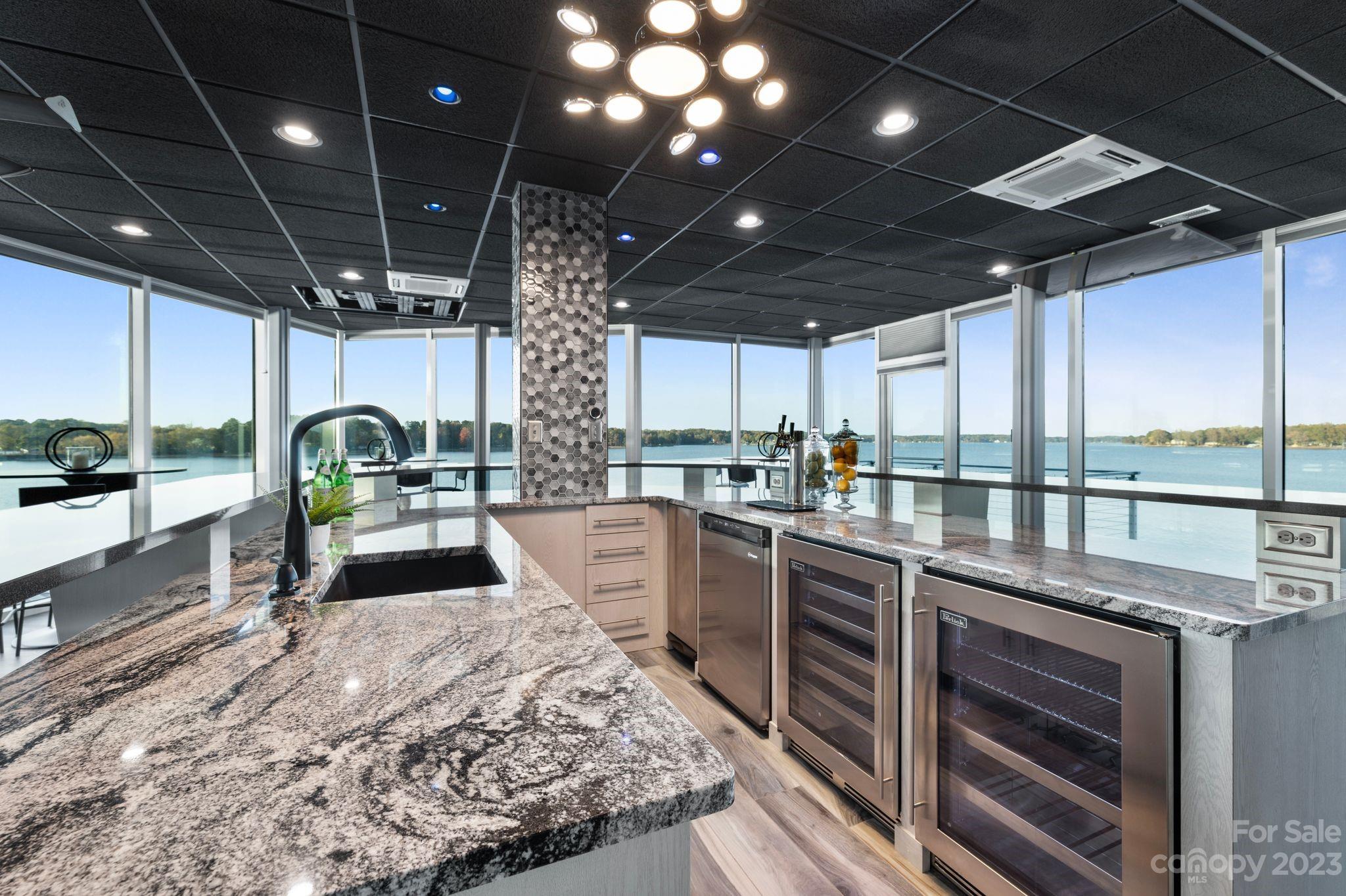 8776 Harbor Circle