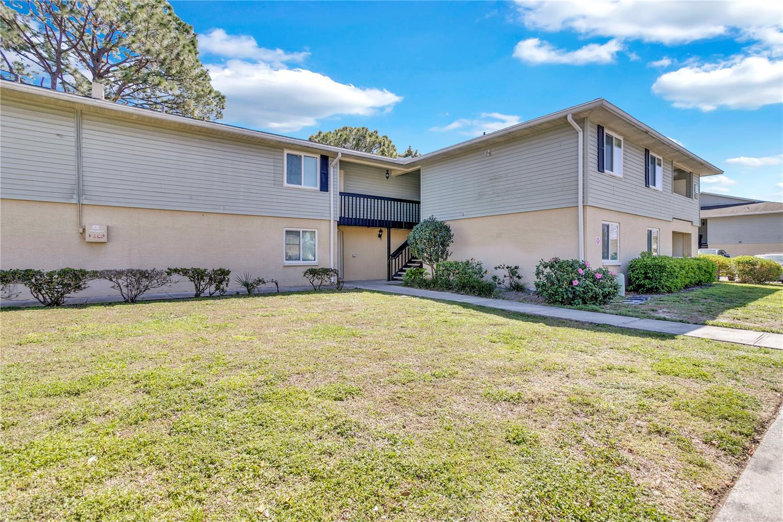 Welcome to The Hamptons at Brandon!!! A sprawling gated community nestles in the heart of Brandon! this two-bedroom/two bath Ground floor condo unit with (2) fully renovated bathrooms. Upgraded kitchen with solid wood cabinets, granite countertop, brand-new stainless-steel appliances with smart microwave, brand-new kitchen sink and new garbage disposal. Newly installed luxury vinyl plank floor in both bedrooms. Tile flooring in Living, dining, kitchen and bathrooms. Brand new windows and lightings. The unit is located on the ground floor with a fenced backyard, a patio and outdoor storage. Building roof was replaced in 2019. Brand new water heater .Community clubhouse and pool are steps away from the fenced backyard. Convenient location with easy access to I-75, I-4 and Selmon Expressway and a short drive to downtown Tampa.