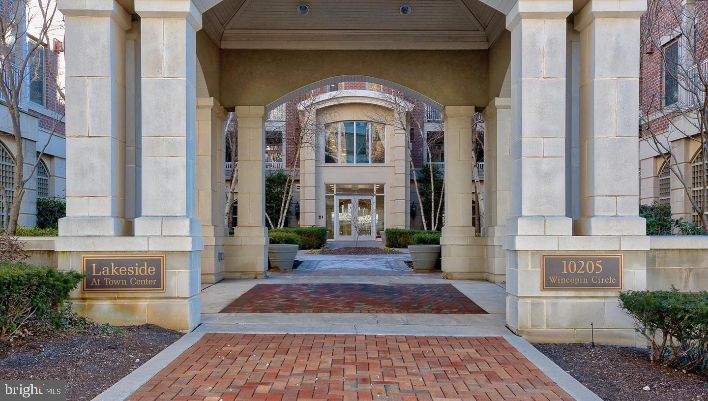 10205 Wincopin Circle 302