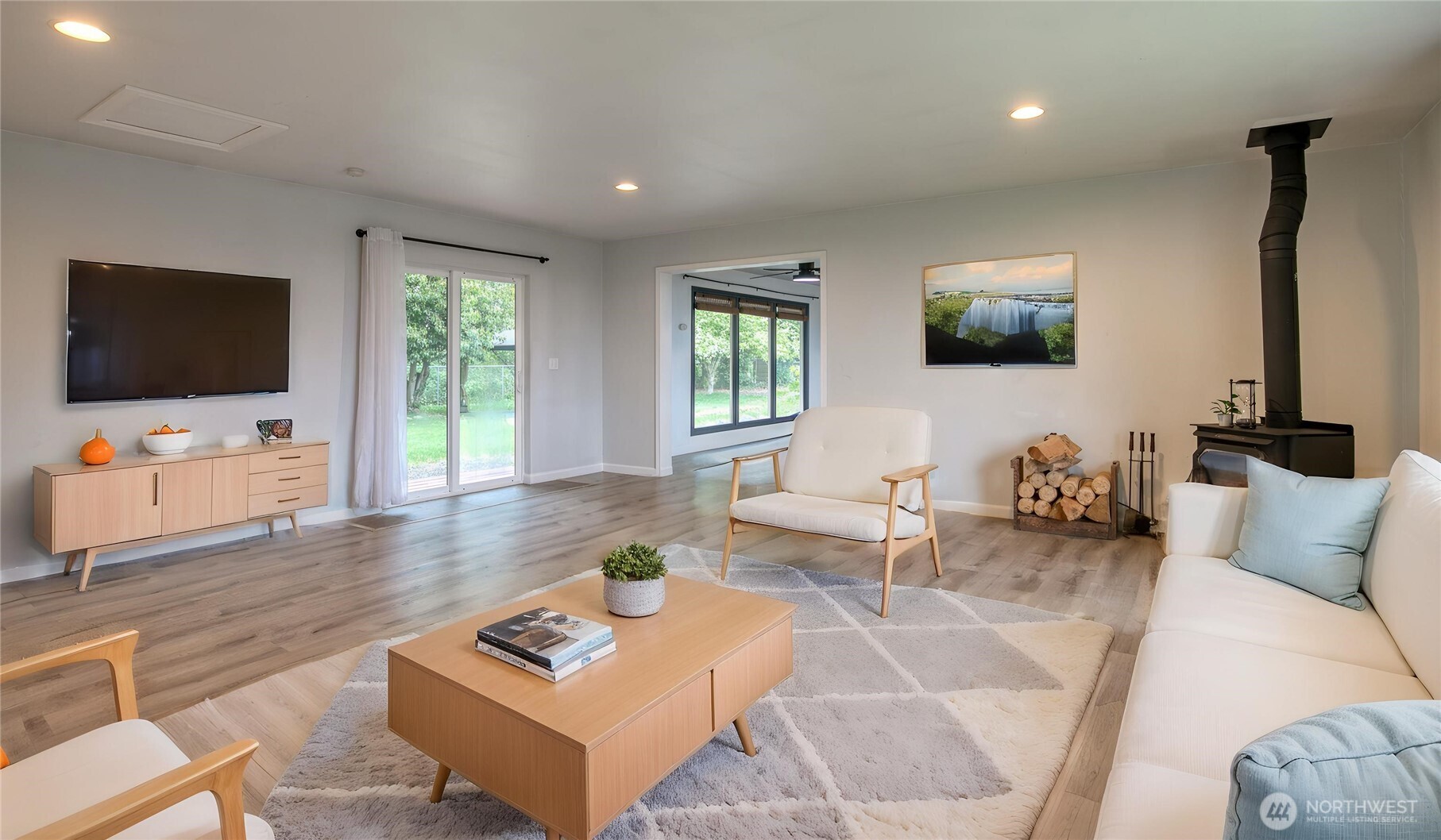 425 Beacon Hill Drive