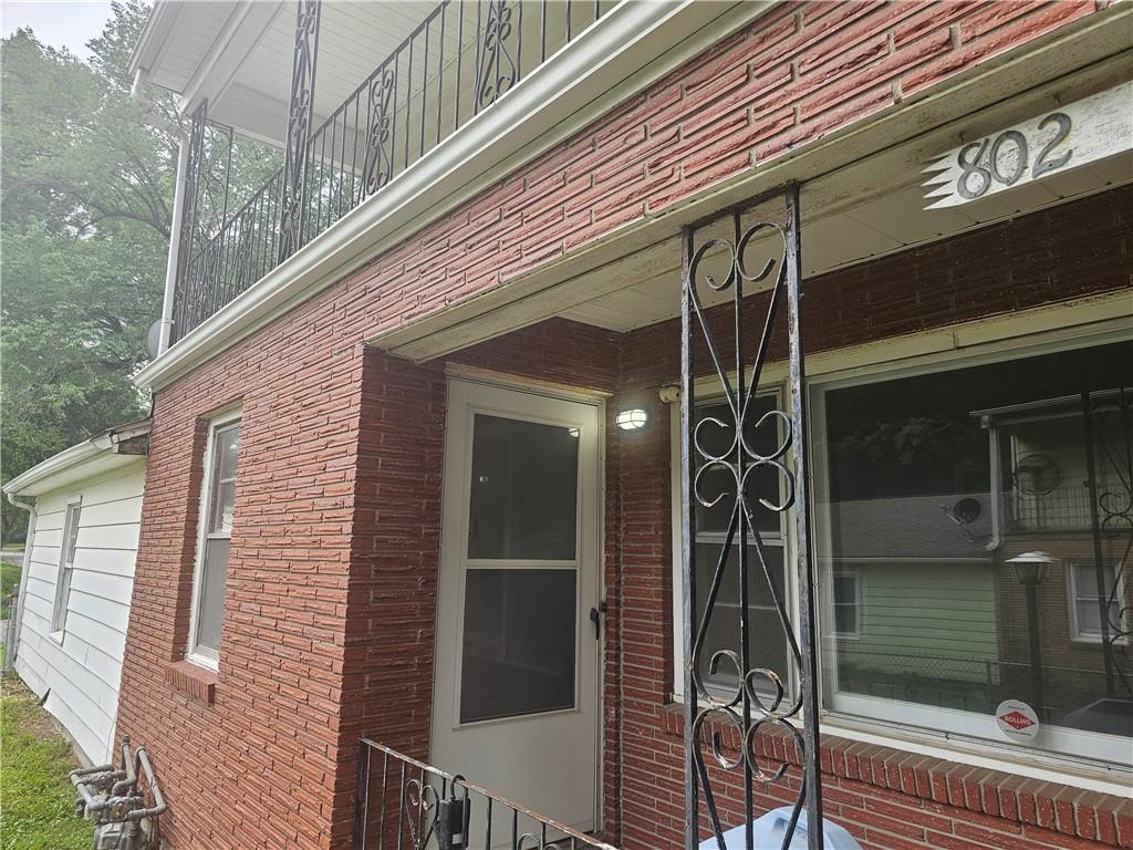 800 - 802 E 75th Terrace