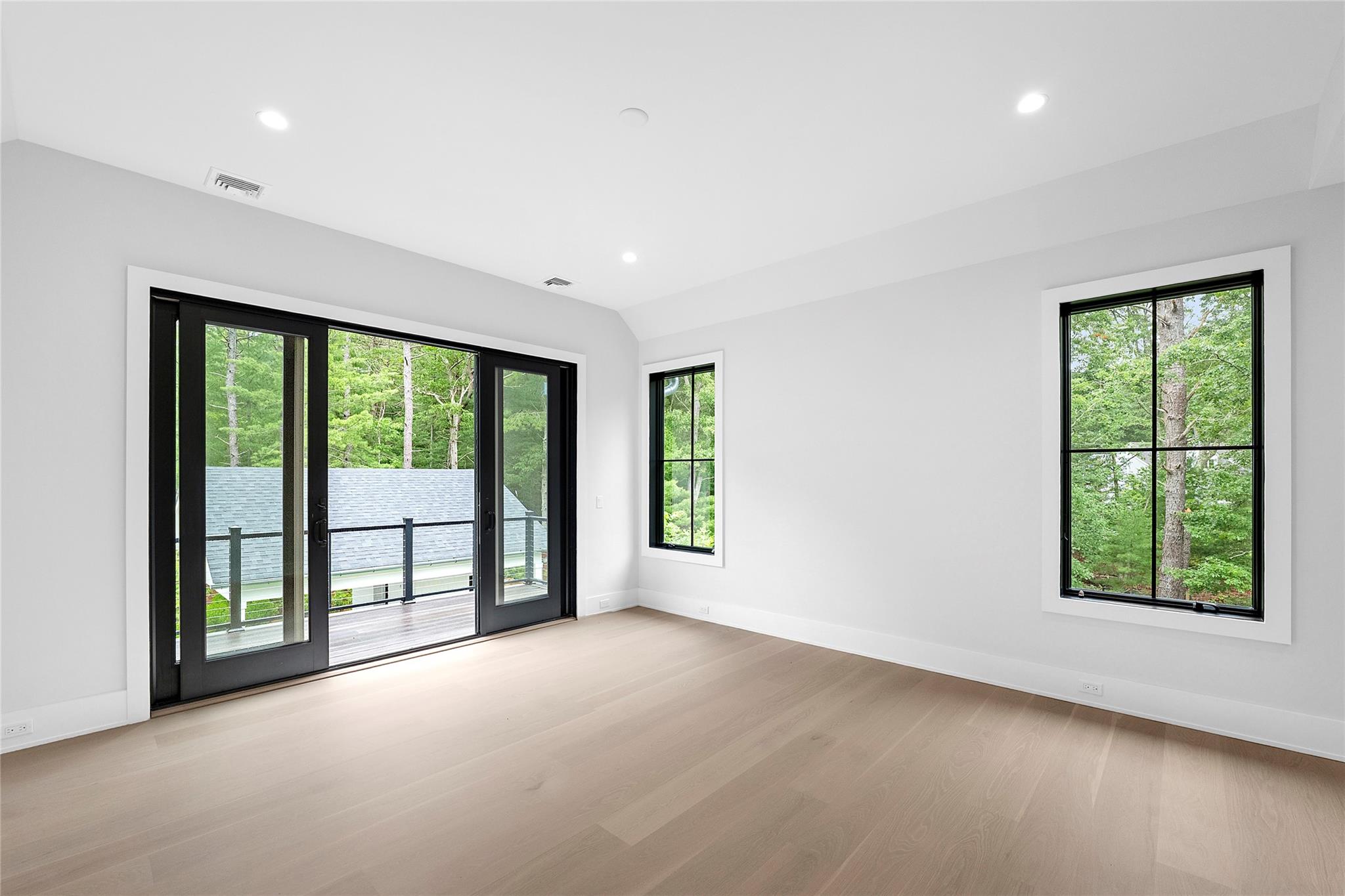 12 Rolling Wood Lane