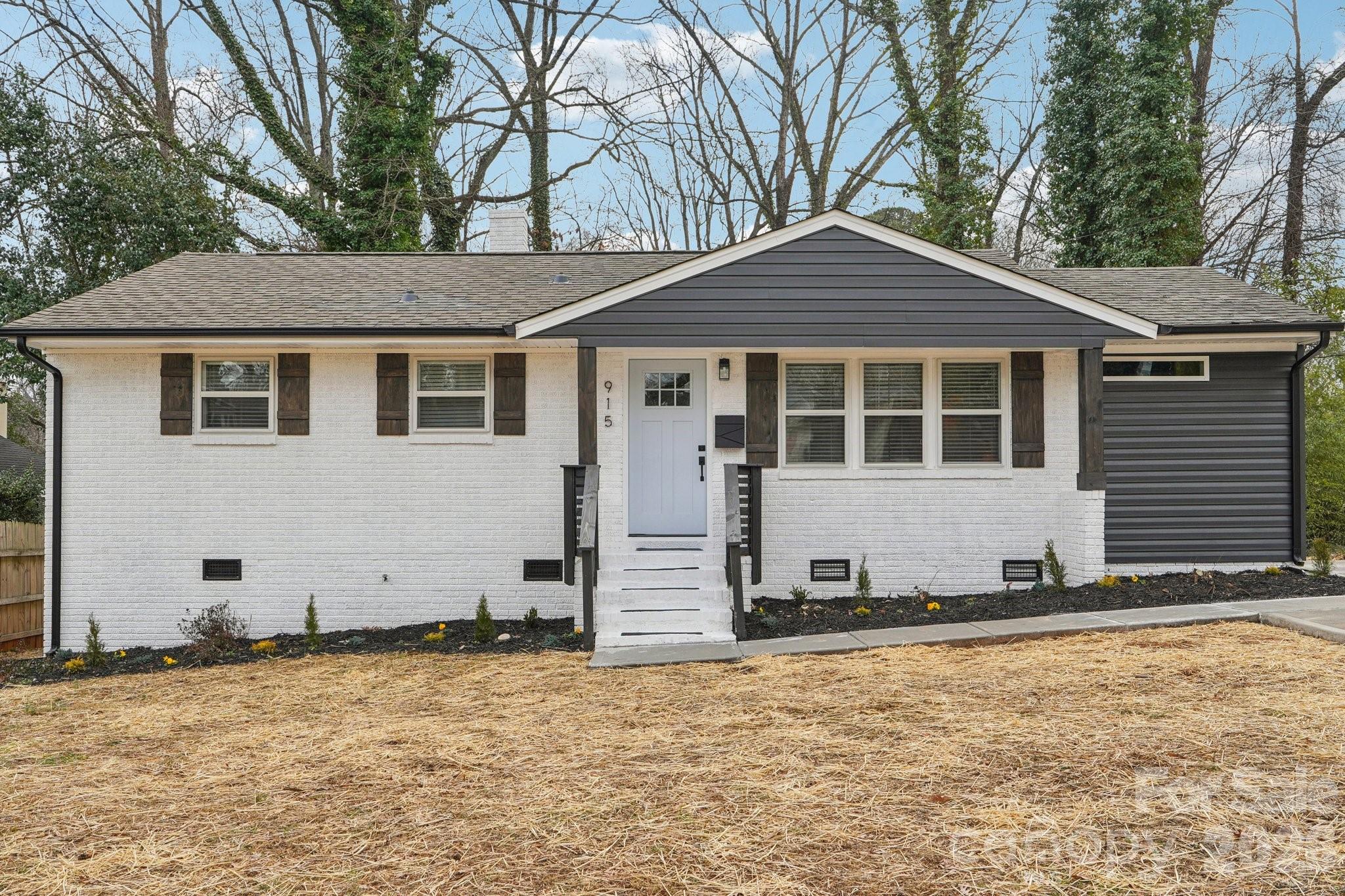 915 Crestmere Street