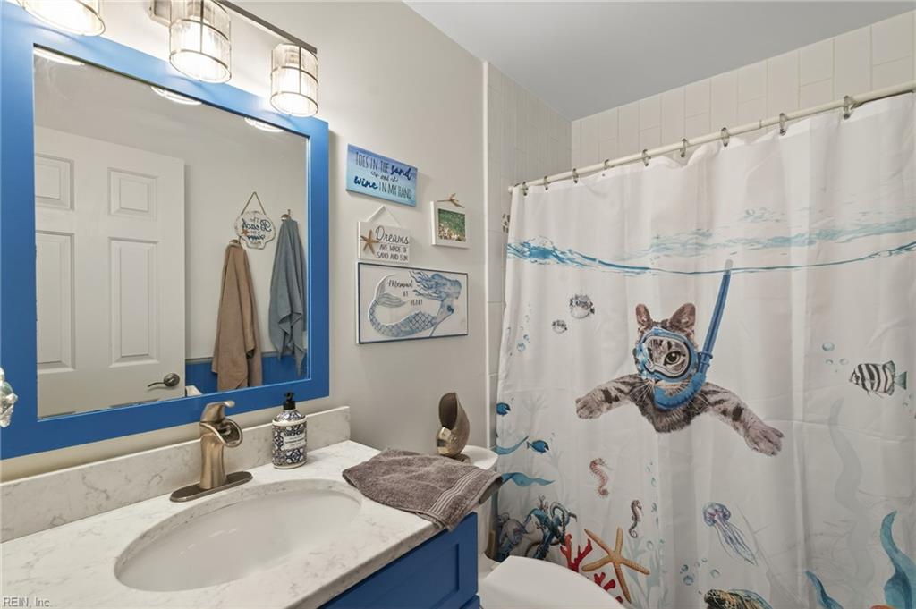 810 E Ocean View Avenue 201