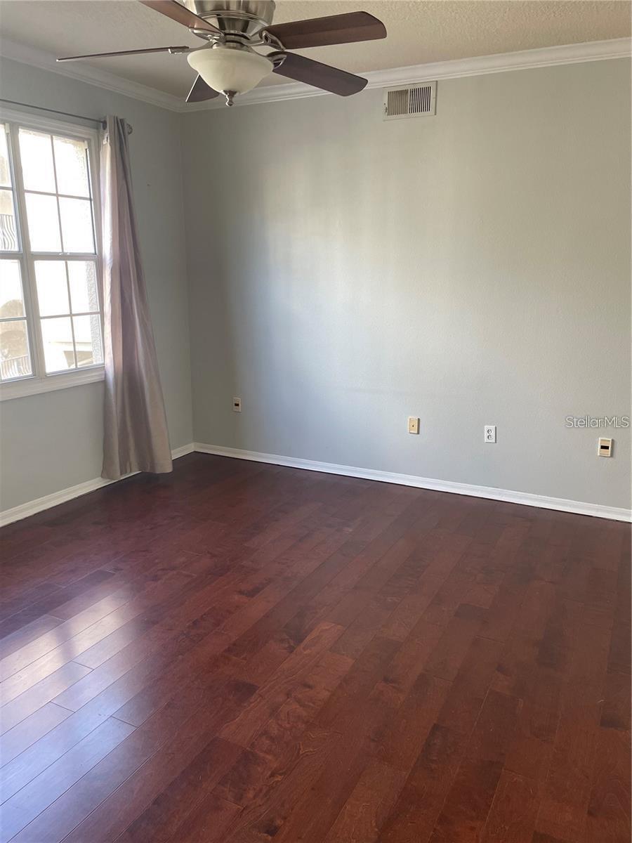 501 Knights Run Avenue 1124