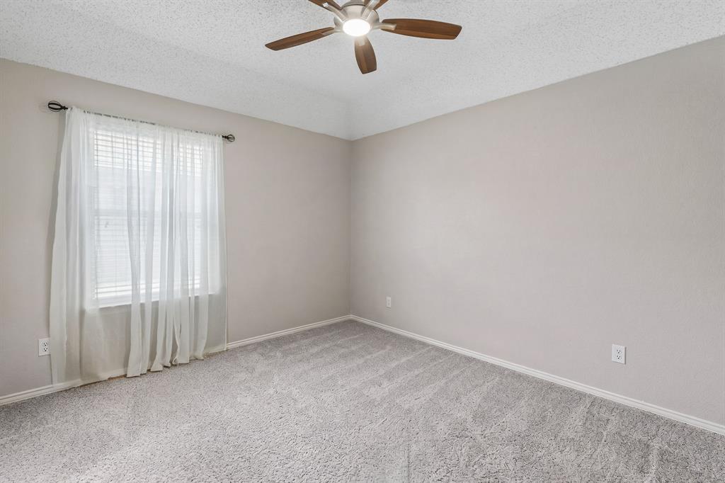1105 Easton Lane