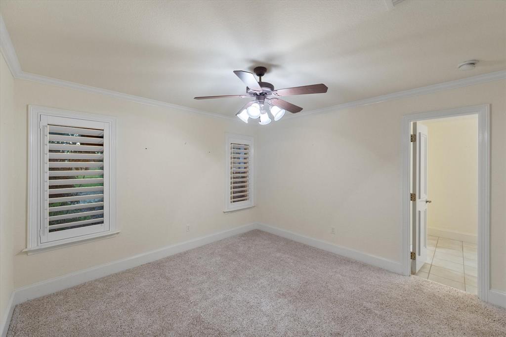 7 Woodland Drive