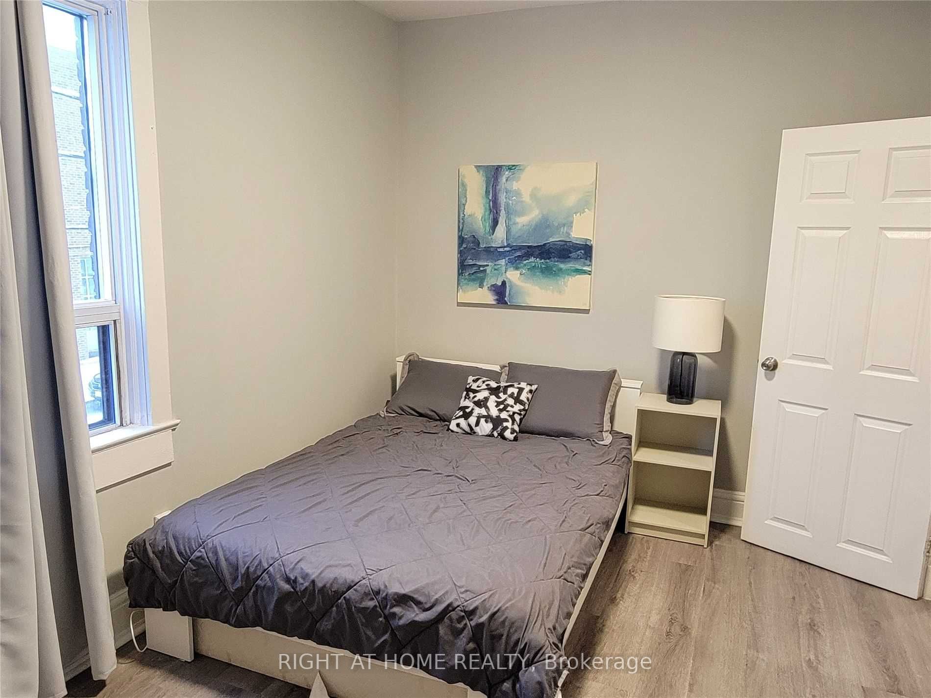 859 Gladstone Ave Unit A