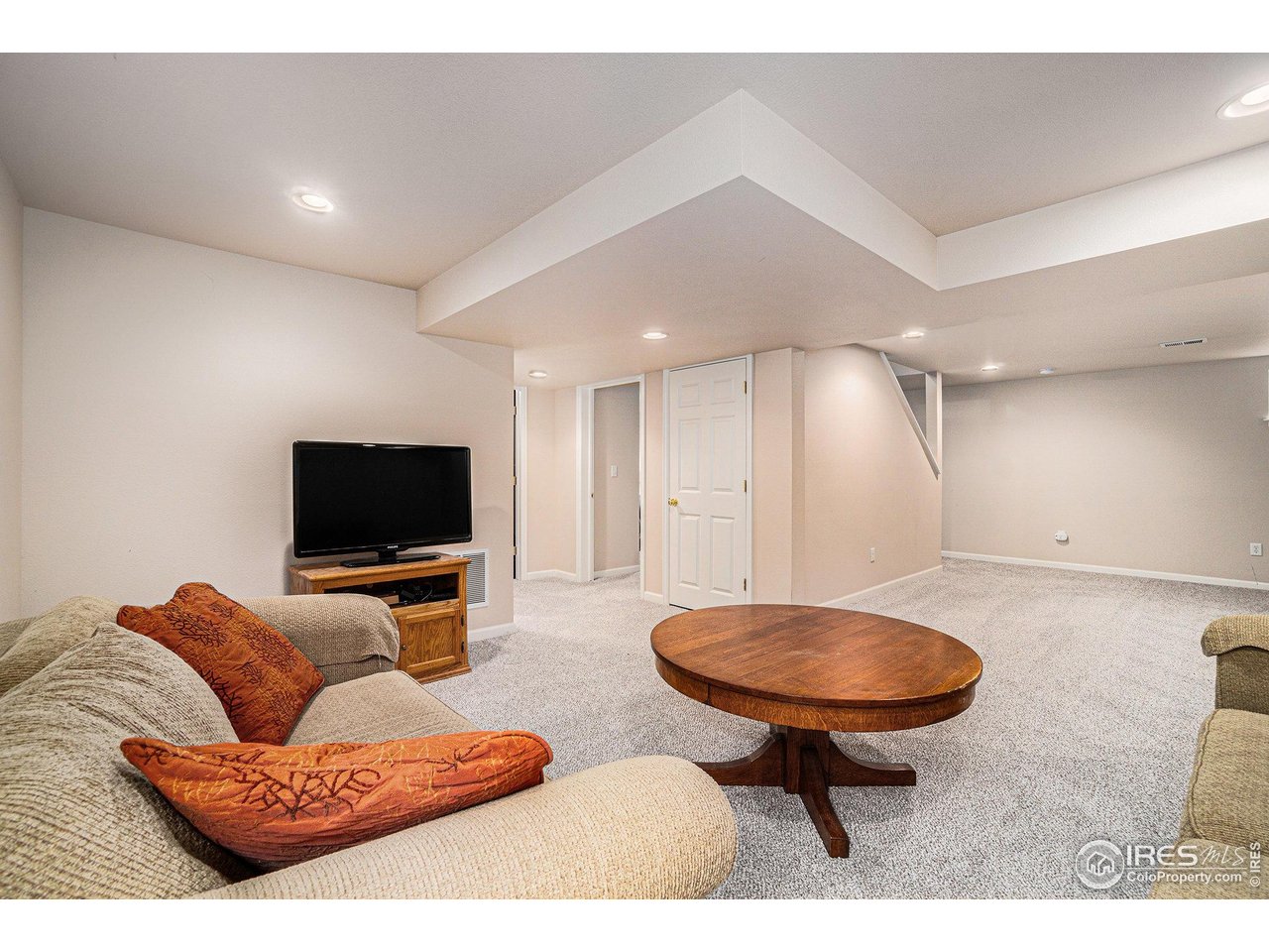 1119 Oakmont Ct