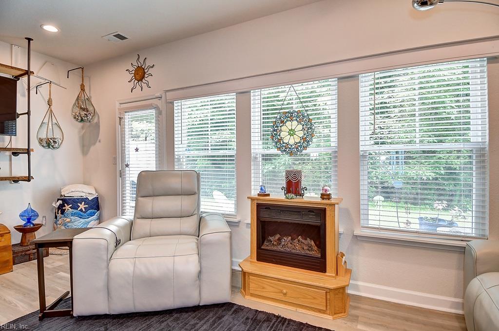 1002 Opal Street 103