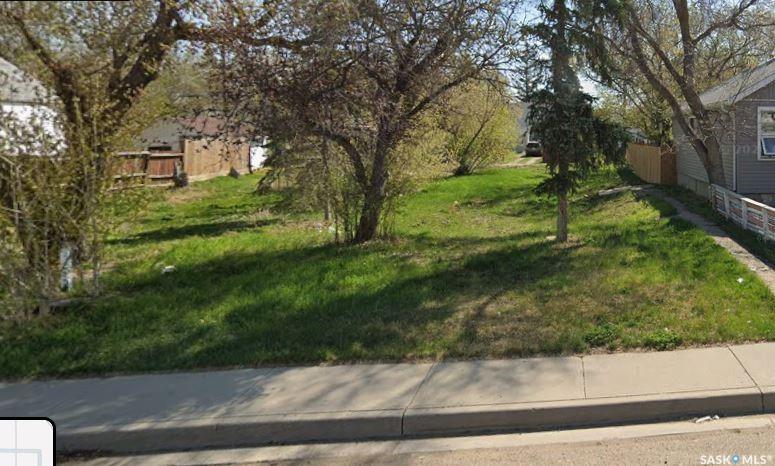 Vacant lot offering alley access with approximately 4,684 sq. ft. of development potential. The property was previously fully serviced. Buyers are advised to conduct their own due diligence regarding zoning, building permits, servicing requirements, and any applicable development regulations. Excellent opportunity for future residential or investment development.