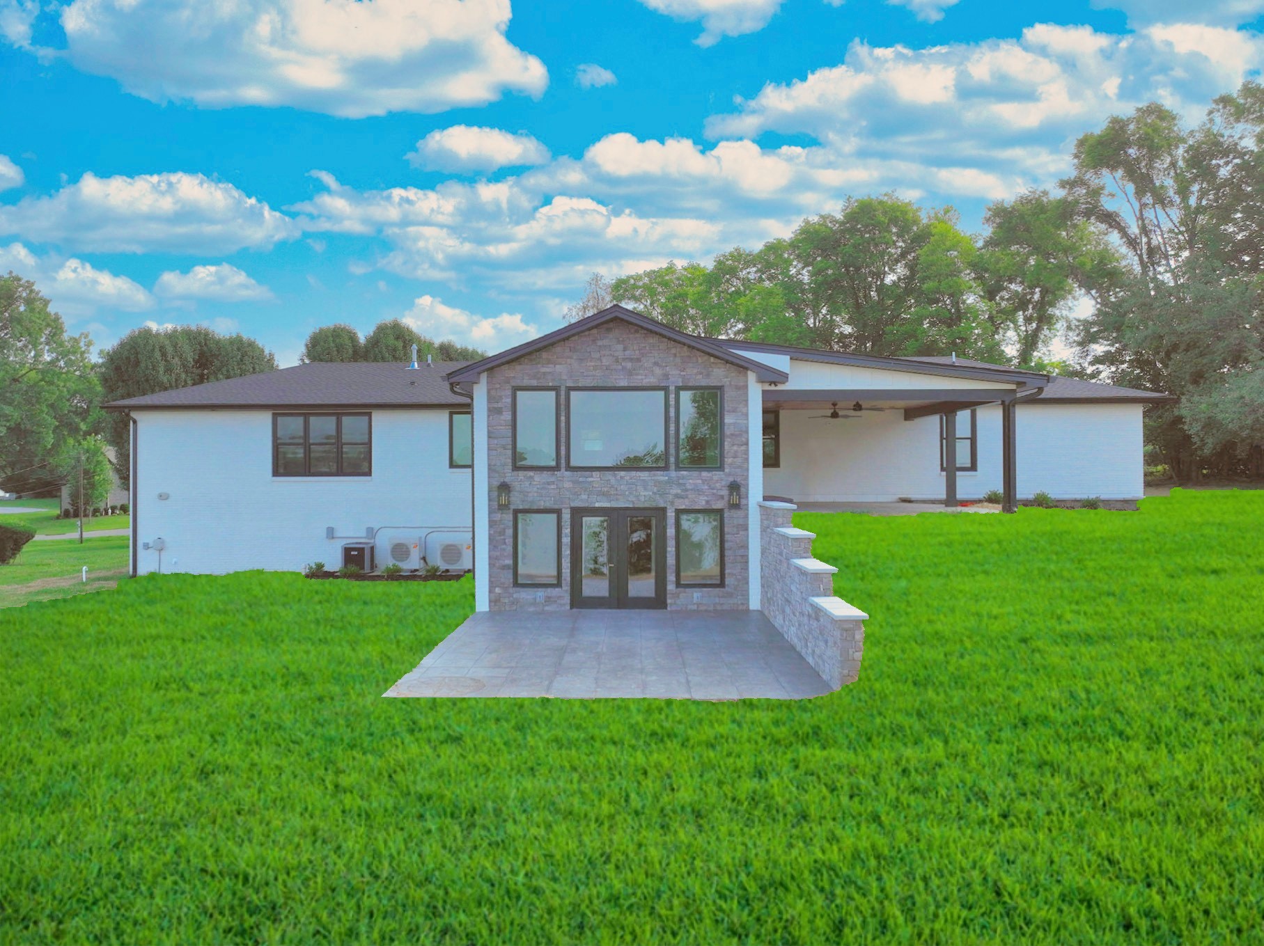 132 Circle Dr
