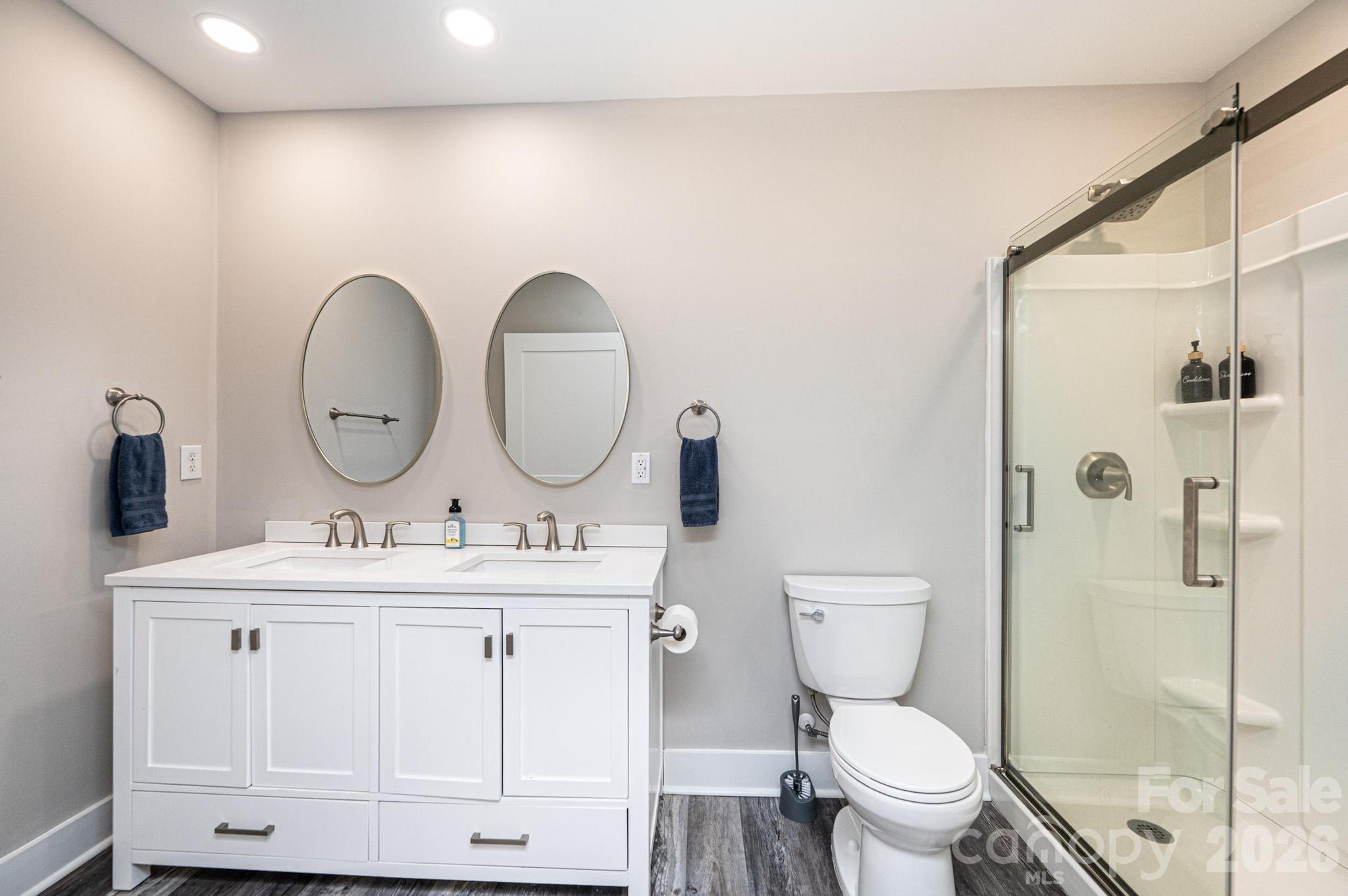 308 W Sycamore Street