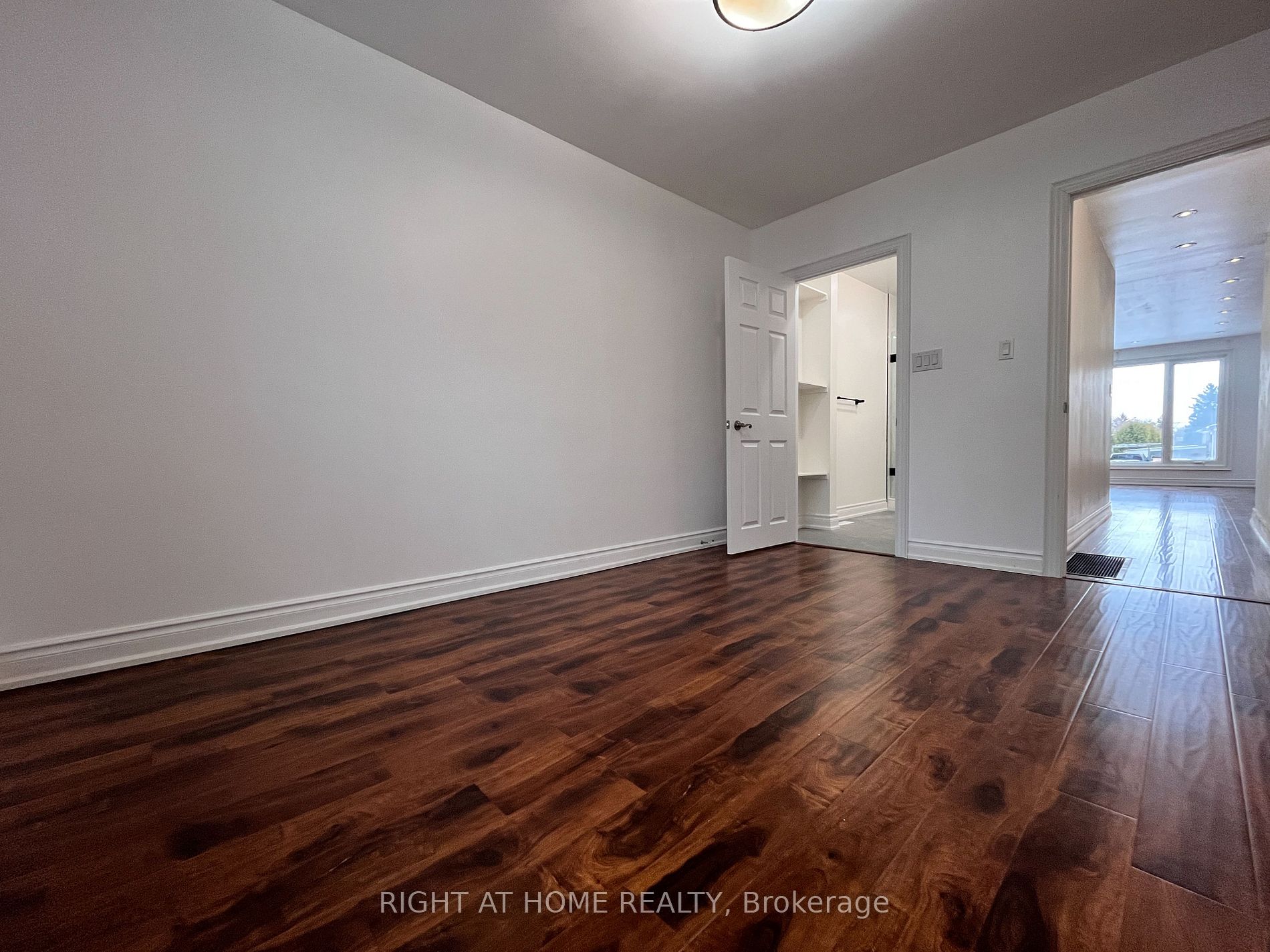 195 N Taylor Mills Dr Upper